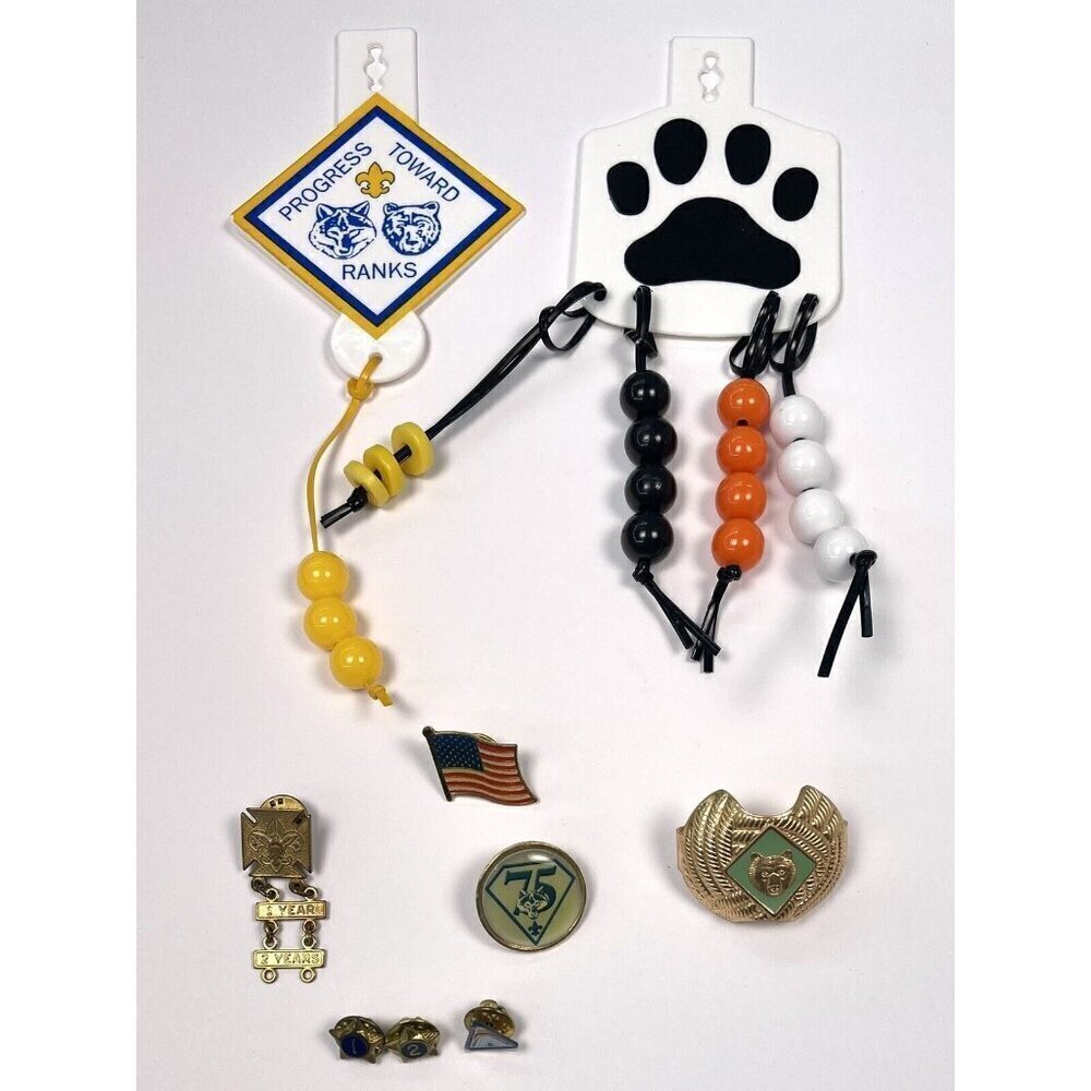 VTG 9pc Lot Boy CUB SCOUTS America Emblem Holder/Button Hangers Pins Neck Clasp
